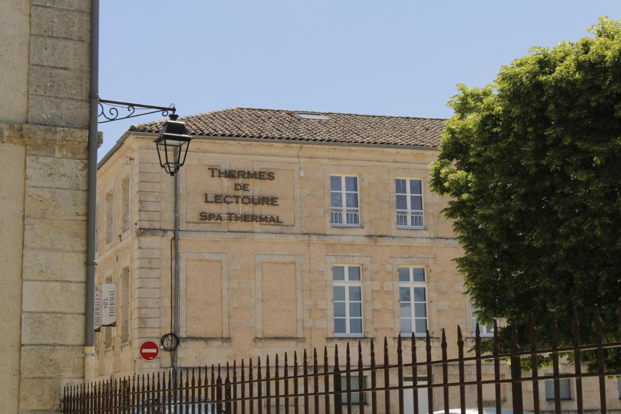 Отель College Des Doctrinaires Лектур Экстерьер фото